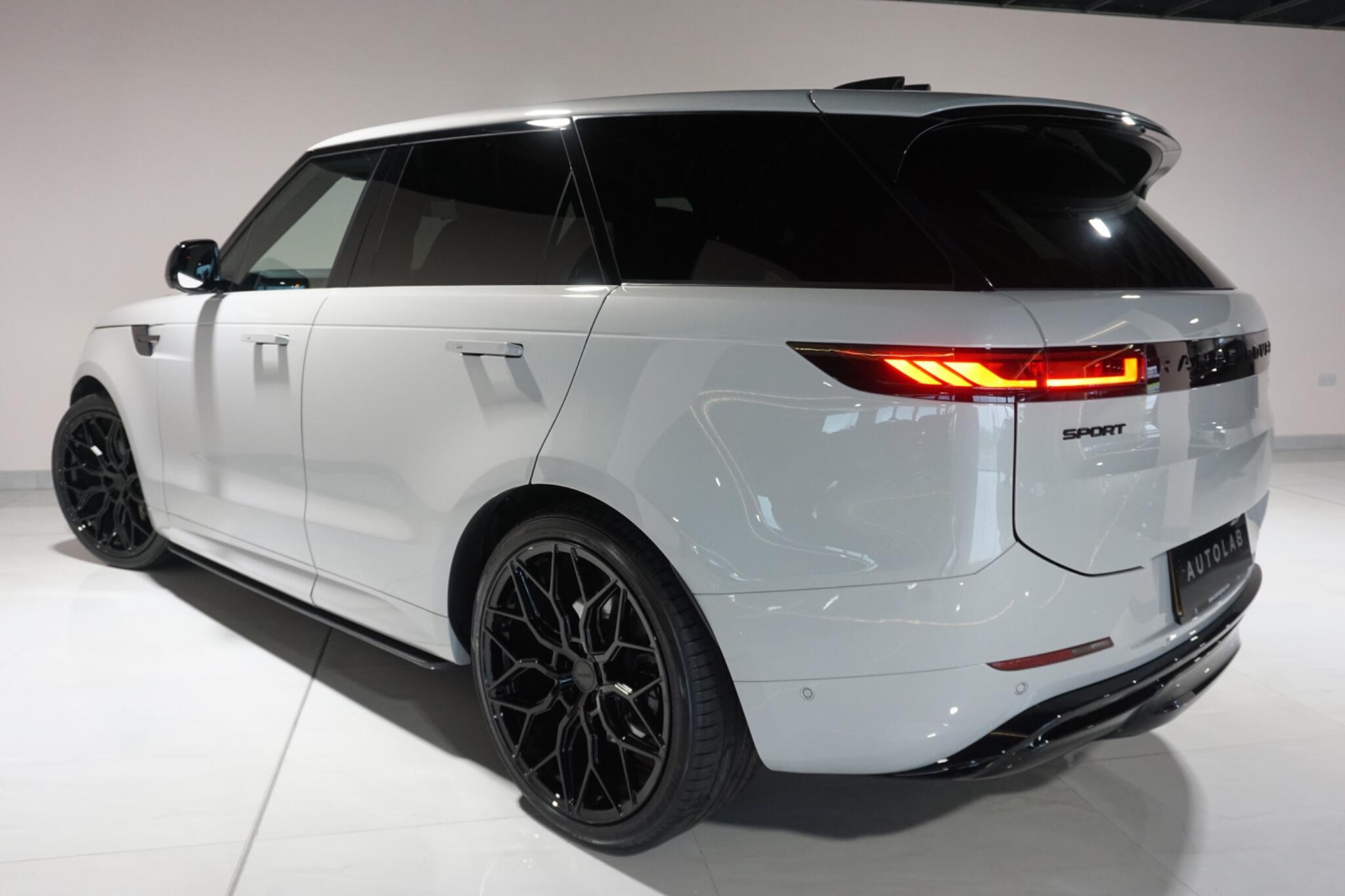 Land Rover Range Rover Sport 3.0 D300 MHEV Dynamic SE SUV 5dr Diesel Auto 4WD Euro 6 (s/s) (300 ps)